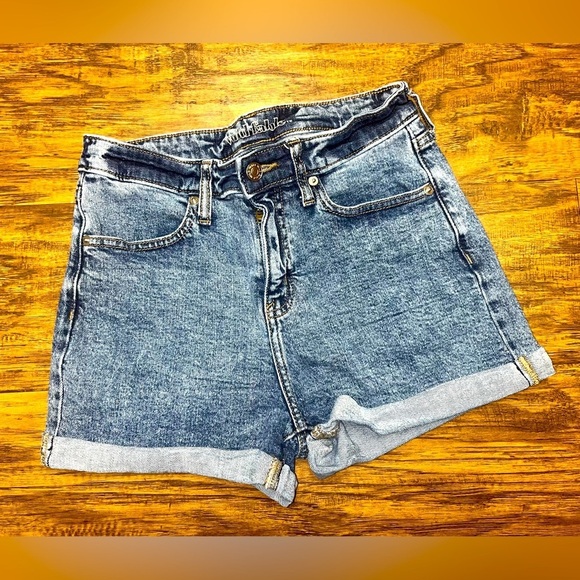 wild fable Pants - Wild Fable High Rise Shorts Size 4